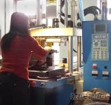 塑膠生產-埋入製成-55ton-台中塑膠射出成型製造工廠-OEM客製化塑膠射出製品